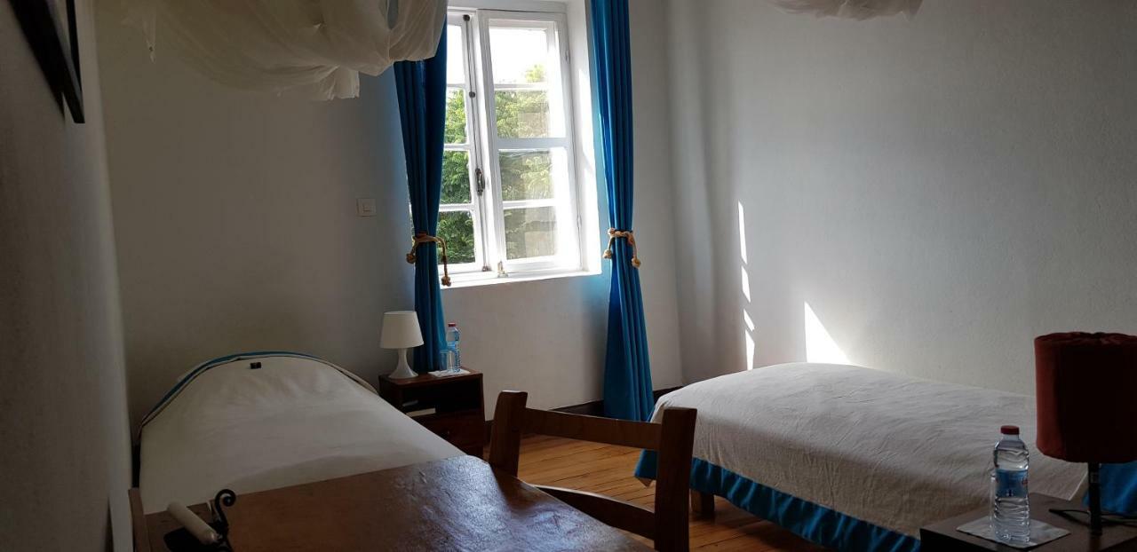 Lovasoa 4C Hotel Антсирабе Стая снимка