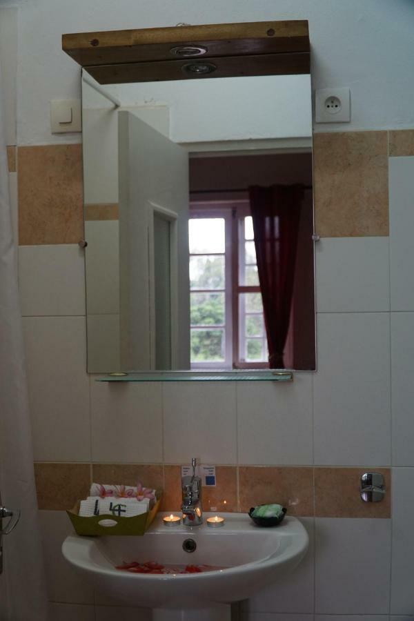 Lovasoa 4C Hotel Антсирабе Екстериор снимка