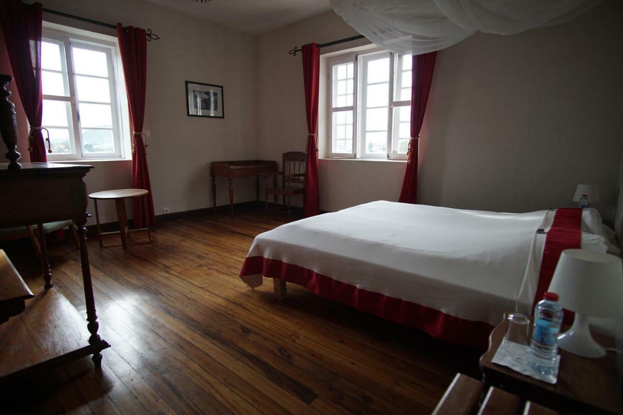 Lovasoa 4C Hotel Антсирабе Екстериор снимка